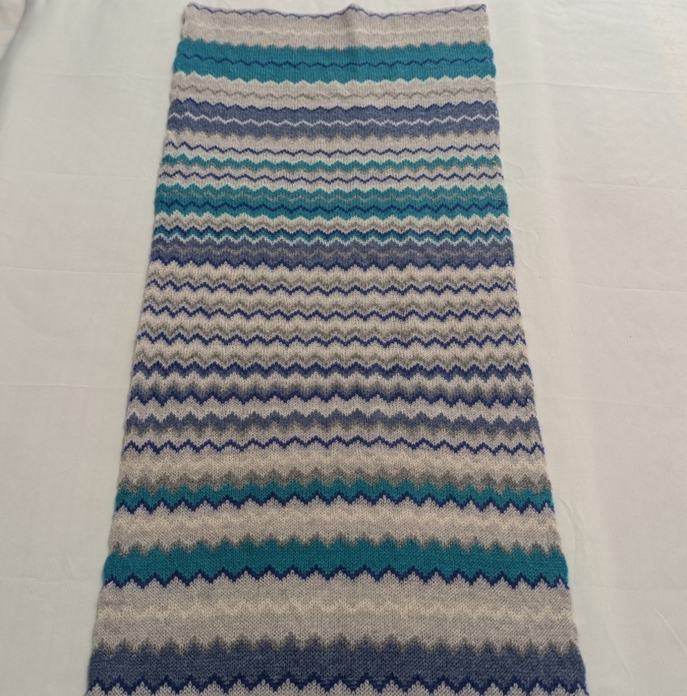 NWT Halogen 100% Cashmere Chevron Patterned Oblong Scarf - Picture 1 of 10